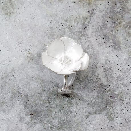 "silver moon earring" 10分咲き
