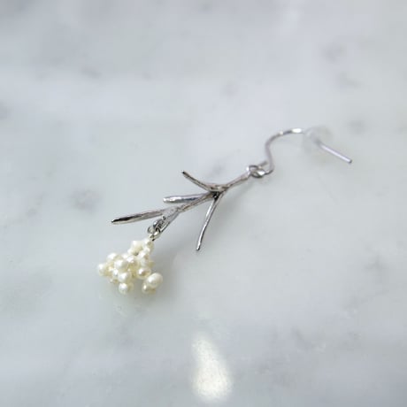 "Rice flower pierced" small