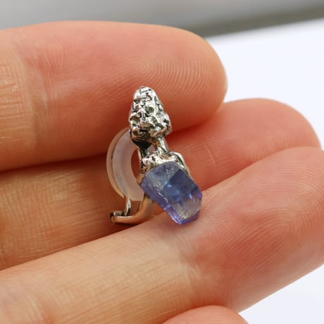 "roca earring sv" タンザナイト