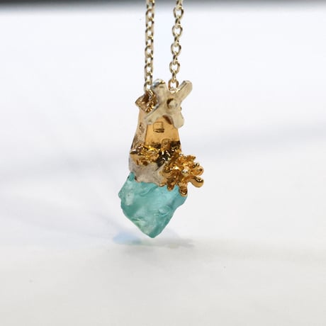 "roca necklace gold" アパタイト
