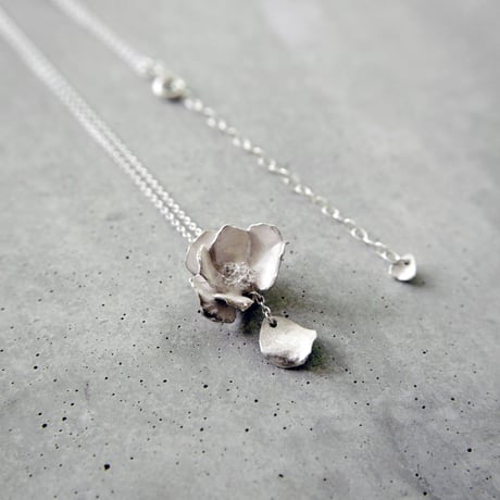 "silver moon necklace" wh/sv