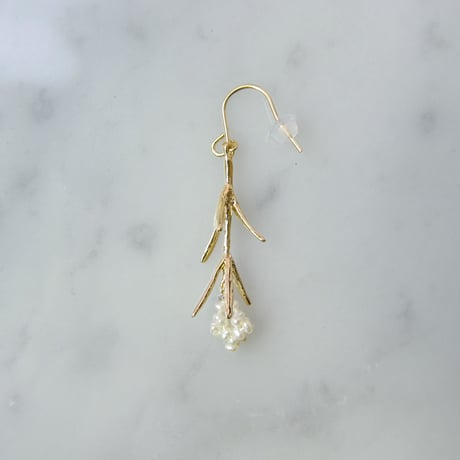 "Rice flower pierced" small
