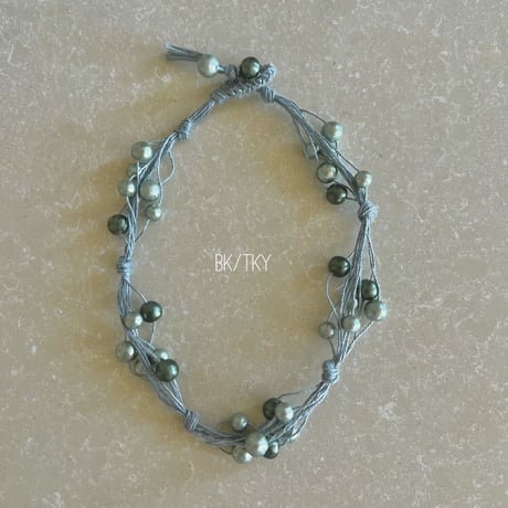 錆浅葱 (sabiasagi) 色に染めた麻ひもとコットンパールのネックレス