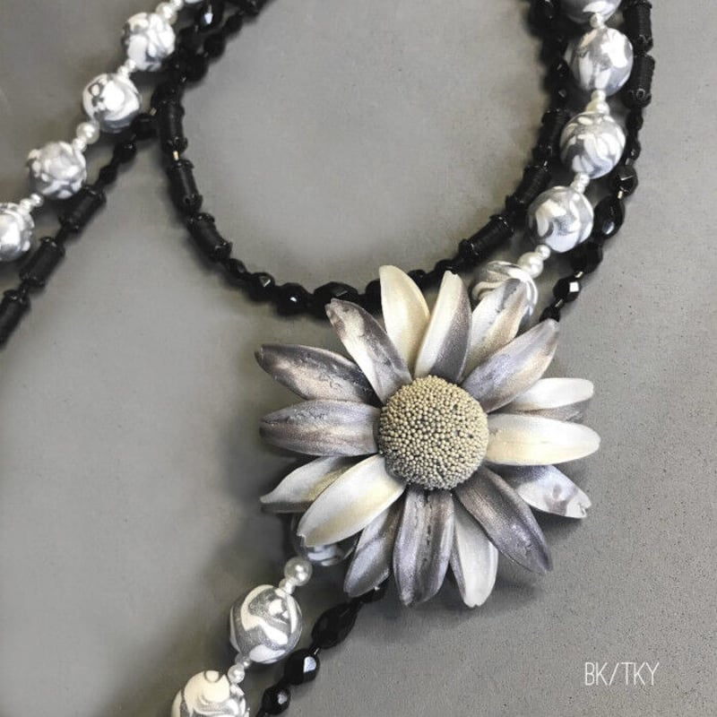 piari ハンドメイド ビーズ刺繍 ネックレス ブローチ バッグチャーム