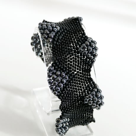 ビーズブレスレット - wavy black beads bracelet