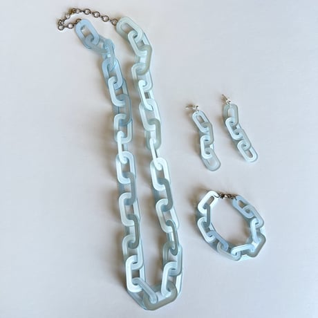 アクリルチェーン　ロングネックレス+ブレスレット＋ピアス　3点セット