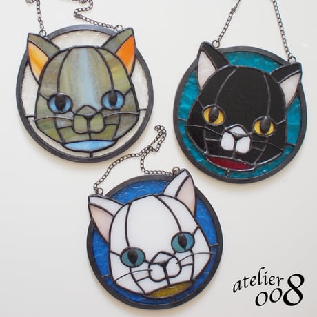 ねこのステンドグラスオーナメント【あまえんぼう】