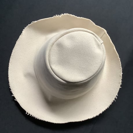 🇺🇸アメリカ製　THE  MAGIC  HAT  (MADE IN USA) NATURAL  COLOR(生成色)