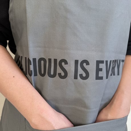 DRVG13  REVERSIBLE  APRON“DELICIOUS IS EVERYTHING/DELICIOUS +SMILE(リバーシブルエプロン)