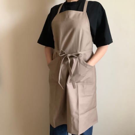 [新型] NEW X–STYLE APRON (SMOKY BEIGECOLOR)※背中でクロスさせて着用いただくエプロンです。