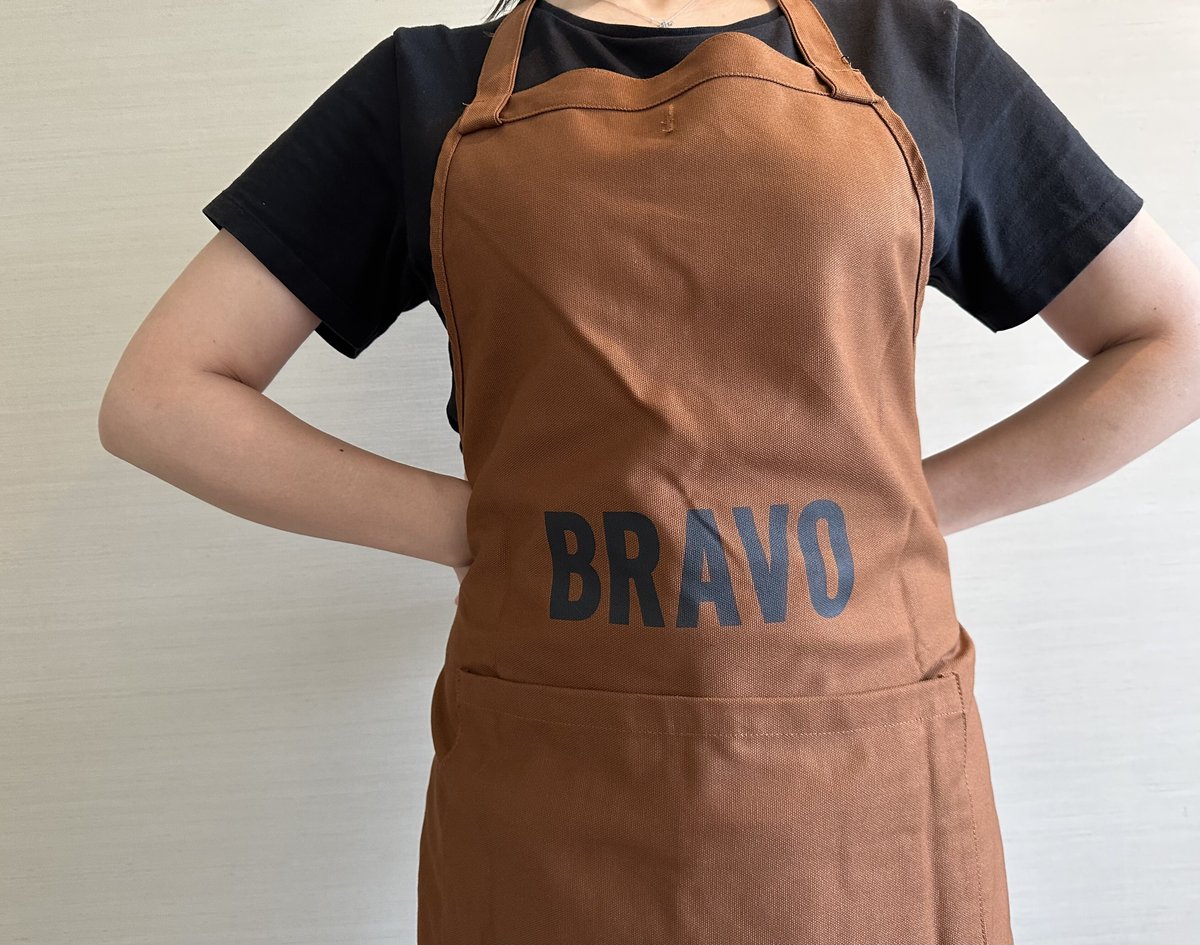 DRESSSEN/ドレスセン/エプロン /ブラウン/茶 新型] NEW X–STYLE APRON (BROWN COLOR)※背中でクロスさせて着