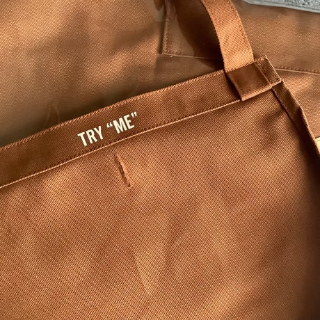 WPB9   DAY USE W POCKET “TODAY‘S SPECIAL COFFEE” (生成りロゴ)