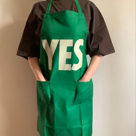 🌸新発売　WPG1 DAY USE W POCKET  APRON   YES (※裏側にNO THANK YOUのプリントがあります) BOTTLE GREEN COLOR