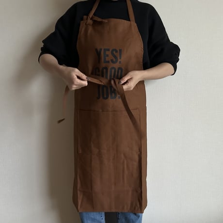 PR30 THE PROFESSIONAL APRON“ YES！GOOD JOB！” (BROWNカラー)※首紐の長さが調整できます。