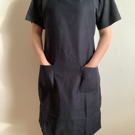 WPADN0  DAY USE W POCKET  APRON   ”NON  TITLE “ DARK NAVY  COLOR ”  ※こちらの商品は無地です　⭐️再入荷しました!