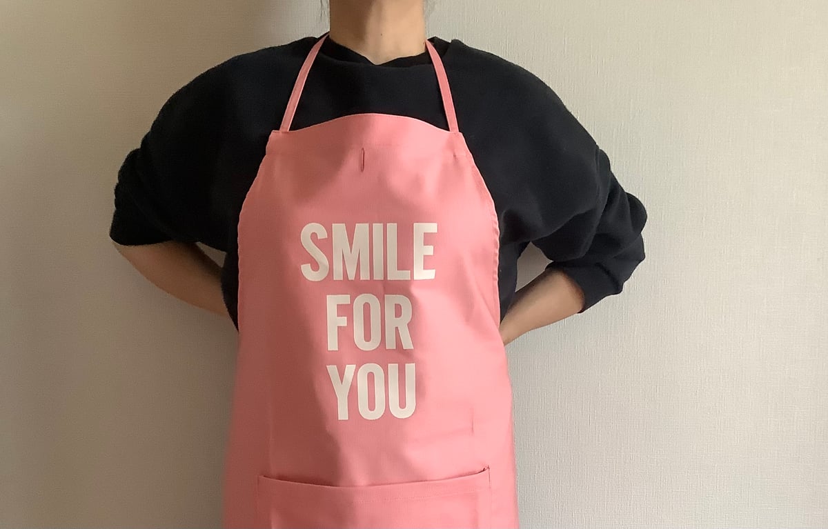 DR(PK)3 ”SMILE FOR YOU“ APRON (生成りロゴ)PINK COL