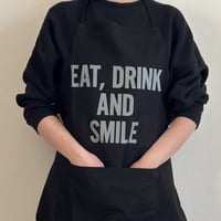 DR(BLK)3  “EAT, DRINK AND SMILE” ”APRON  BLACK COLOR ※GREYロゴ