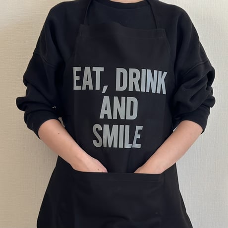 DR(BLK)3  “EAT, DRINK AND SMILE” ”APRON  BLACK COLOR ※GREYロゴ