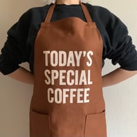 WPB9   DAY USE W POCKET “TODAY‘S SPECIAL COFFEE” (生成りロゴ)
