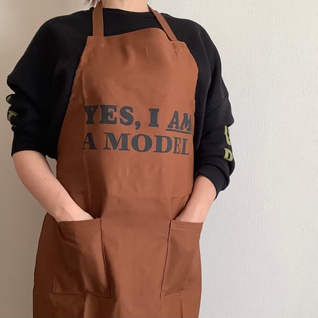 WP4   DAY USE W POCKET  APRON    “YES、I AM A MODEL”※正面に二つのポケットがございます。