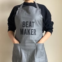 WPAGR15  DAY USE W POCKET  APRON   “BEAT MAKER“ GREY  COLOR