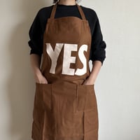 WPB8 DAY USE W POCKET  APRON   “YES”(生成りロゴ)※正面に二つのポケットがございます