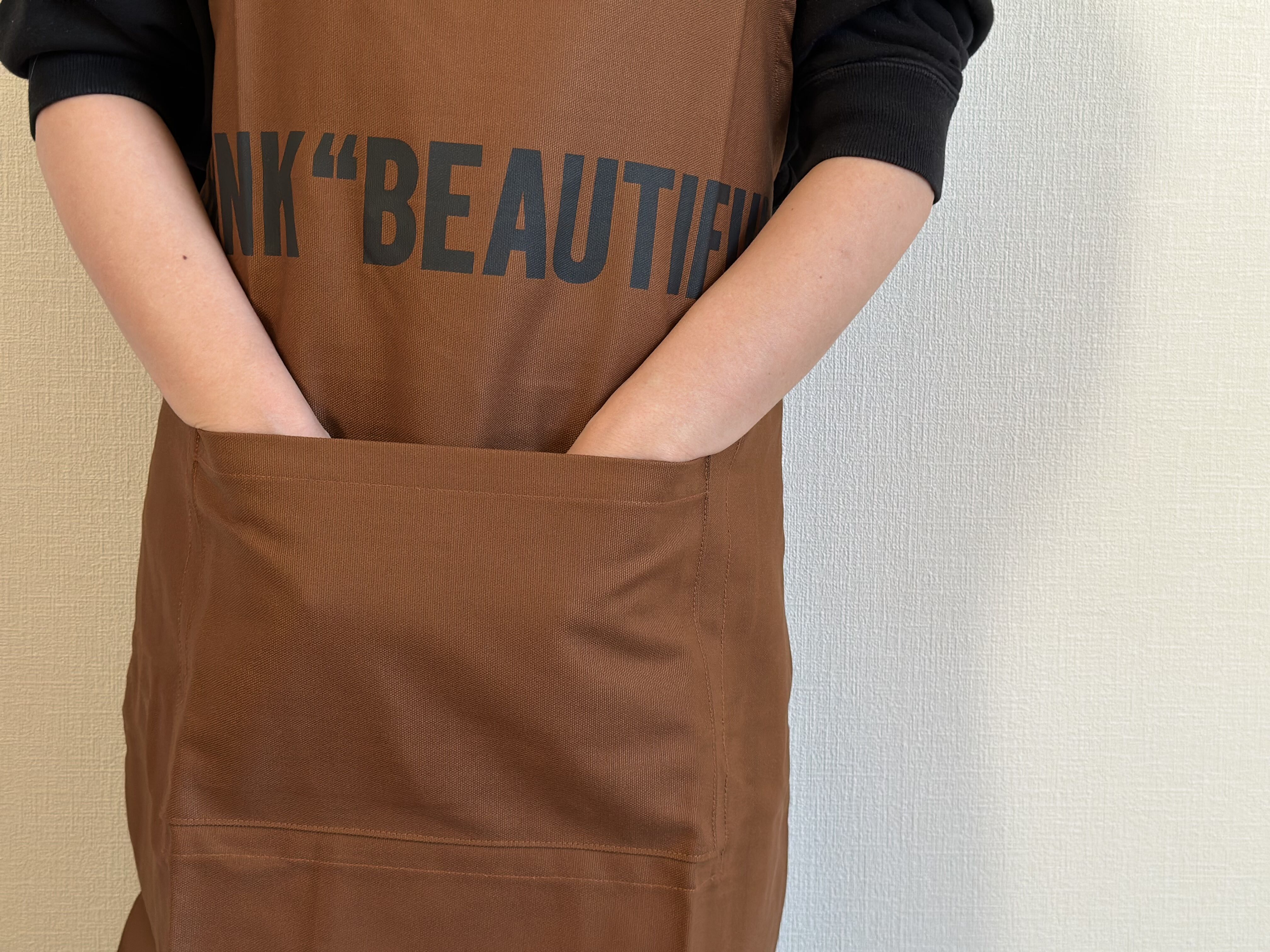 REVERSIBLE APRON“THINK BEAUTIFUL/YES！ DRESSSEN