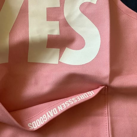👶DRESSSEN BKDP1 BABY KIDS APRON YES(ベイビーキッズエプロンです。)  ※PINK COLOR