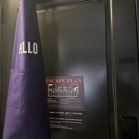 DRESSSEN  DRVPU3  REVERSIBLE  APRON“HELLO/GOODBYE ”