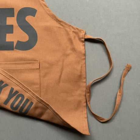 👶DRESSSEN BKDBR2  BABY KIDS APRON YES(ベイビーキッズエプロンです。)  ※BROWN  COLOR