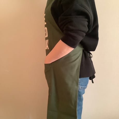 ADULT APRON DR(GN)5  “ COFFEE SERVED ALL  DAY” ※生成りロゴ　“GREEN COLOR