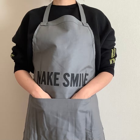 DRVG11 REVERSIBLE  APRON“MAKE BEAUTIFUL/MAKE SMILE(リバーシブルエプロン)