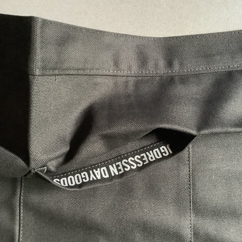 DRESSSEN LWLBK3 “EAT,DRINK AND SMILE”APRON(腰