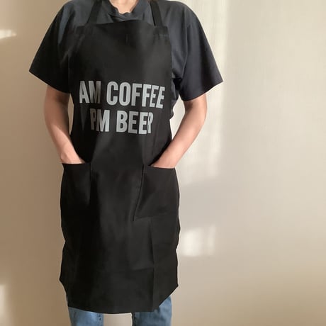 DRESSSEN WPABLK11 DAY USE W POCKET  APRON   “AM COFFEE PM BEER”(BLACKCOLOR  )