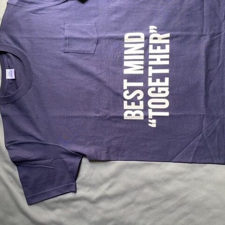 DRESSSEN  DSST99  DRES“SPECIAL”SSEN    “BEST MIND TOGETHER” T-SHIRTS (生成りロゴ) ネイビーカラー