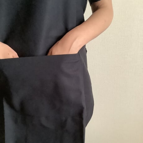 ADULT APRON DR(DARK NAVY)0   "NON TITLE“ DARK NAVY  COLOR ※こちらのエプロンは無地です。