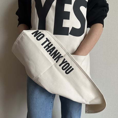 ADULT APRON #1 " YES" (裏側にNO THANKYOU プリントがあります)