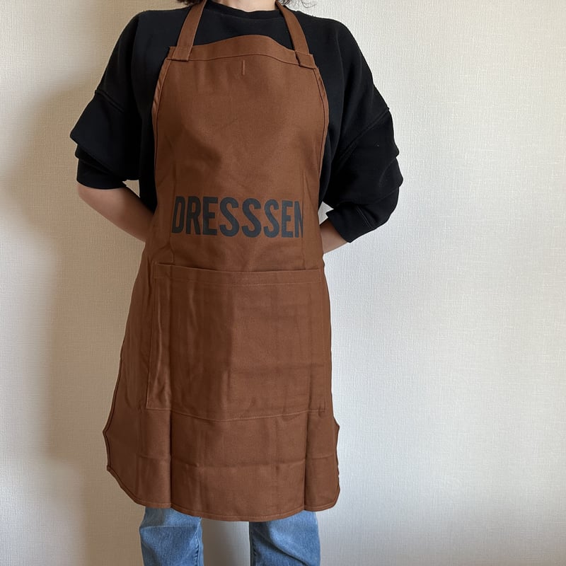 dresssen の 人気 ロゴ エプロン