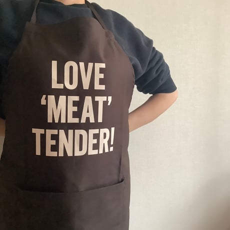 DR(DB)5  ”LOVE “MEAT” TENDER “APRON (生成りロゴ)  DARK BROWN COLOR