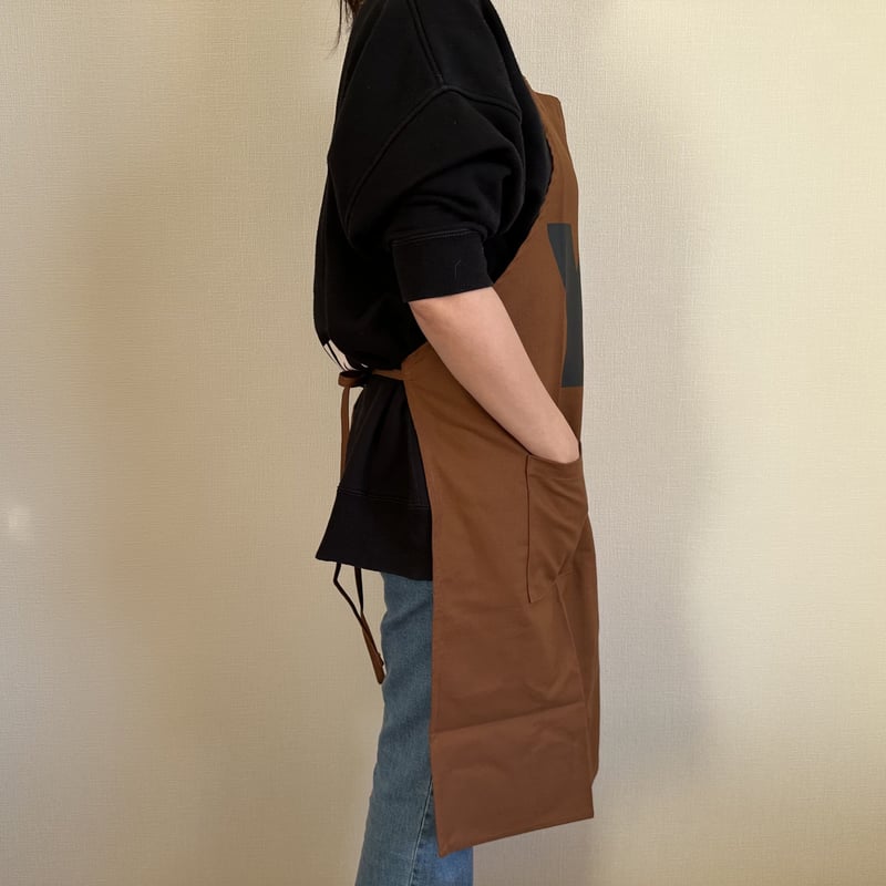 WPB1 DAY USE W POCKET APRON “YES” | DRESSSEN