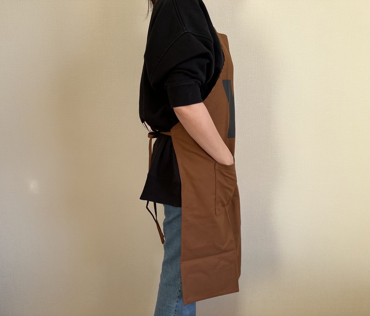 WPB1 DAY USE W POCKET APRON “YES” | DRESSSEN