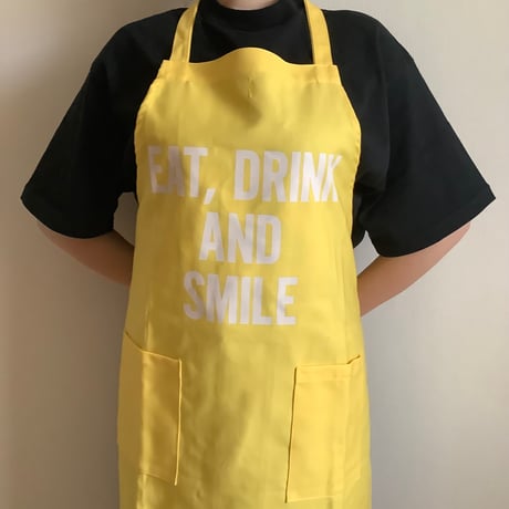 WPY3   DAY USE W POCKET  APRON   “EAT DRINK  AND SMILE“” YELLOW COLOR