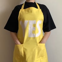 WPY1 DAY USE W POCKET  APRON   YES (※裏側にNO THANK YOUのプリントがあります) YELLOW  COLOR