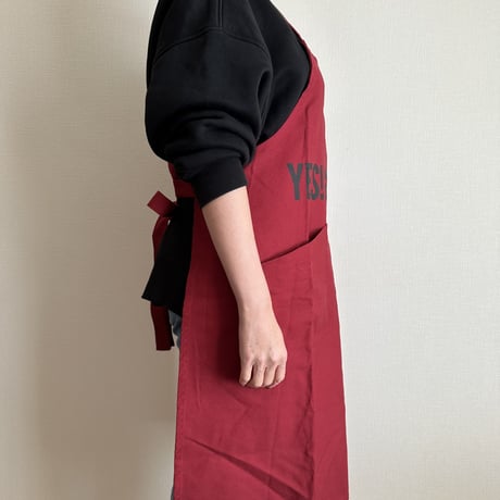 XA30 X–STYLE APRON “ YES！GOODJOB！”(BOADEAUX(ボルドー)COLOR)※背中でクロスさせて着用いただくエプロンです。