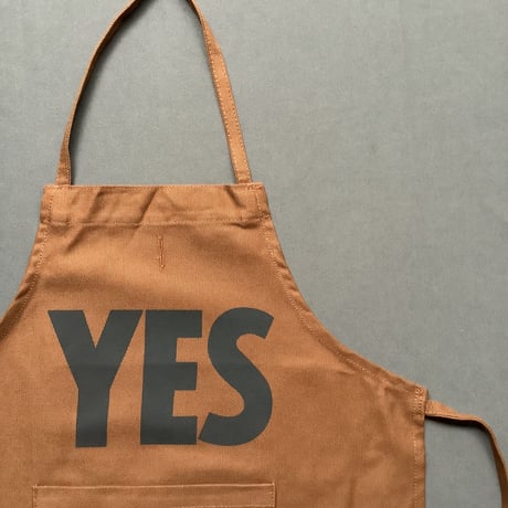 👶DRESSSEN BKDBR2  BABY KIDS APRON YES(ベイビーキッズエプロンです。)  ※BROWN  COLOR