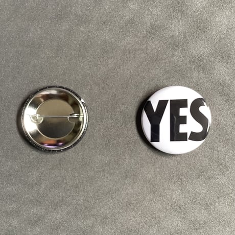 DRBS YES BUTTON BADGES  ※2個セット(YES  WHITE &YES BLACK)