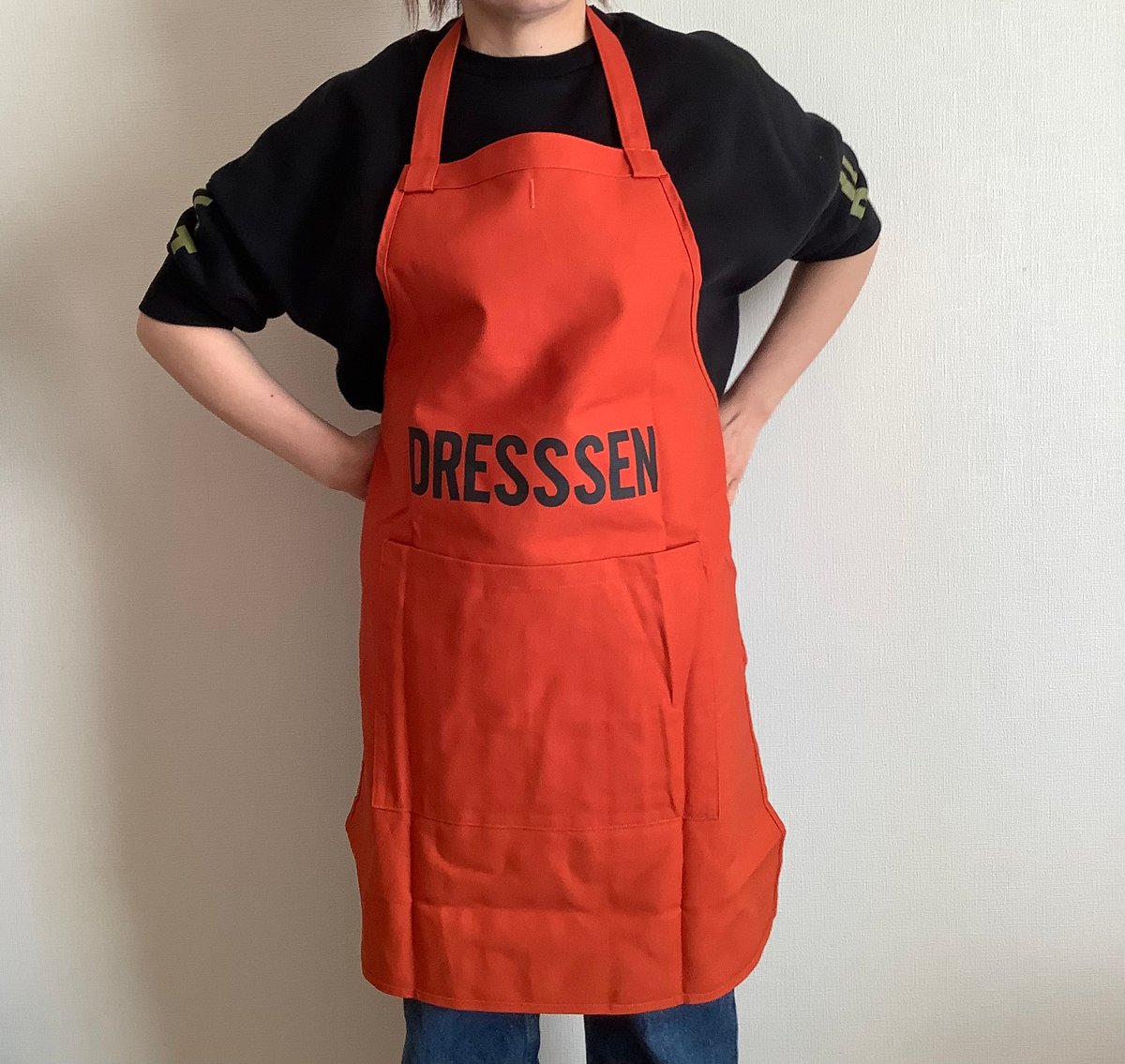 DRVNO8 REVERSIBLE APRON“ドレスセン/ DRESSSEN N DRVNO8 REVERSIBLE APRON“ドレスセン/ DRESSSEN N