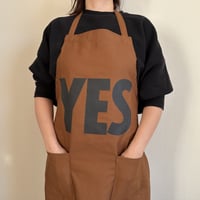 WPB1 DAY USE W POCKET  APRON   “YES”