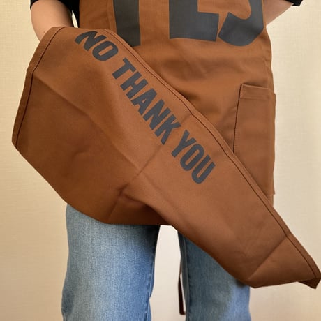 WPB1 DAY USE W POCKET  APRON   “YES”