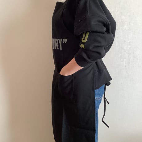 WPABLK5  DAY USE W POCKET  APRON   “MY“STORY”(BLACKCOLOR  )